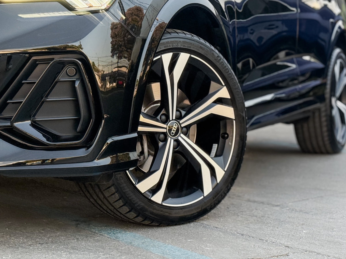 Audi Q3 SPB Perf. Black Plus 2024 — foto 16 de 16