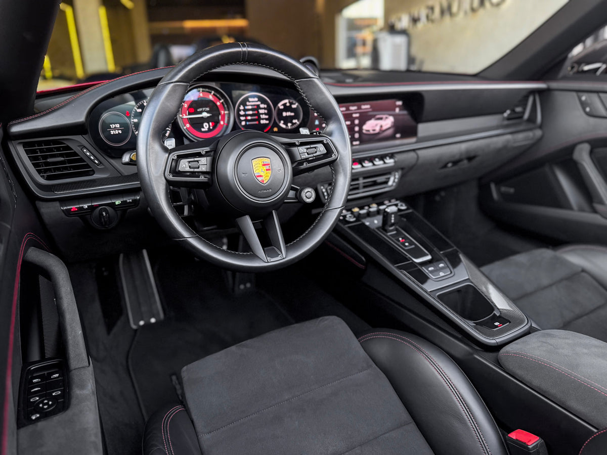 Porsche 911 Carrera GTS Cabriolet 2023 — foto 10 de 20