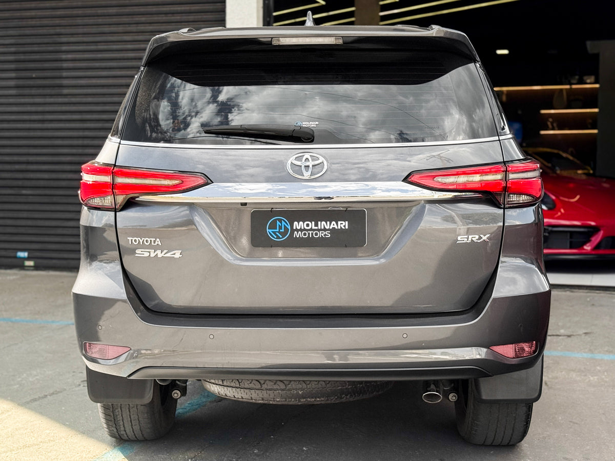 Toyota Hilux SW4 SRX 2023 — foto 4 de 18