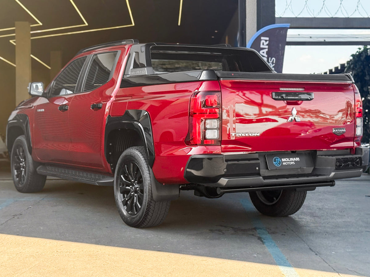 Mitsubishi Triton Katana 2.4 CD 4x4 TB Diesel Automátic 2026 — foto 4 de 16