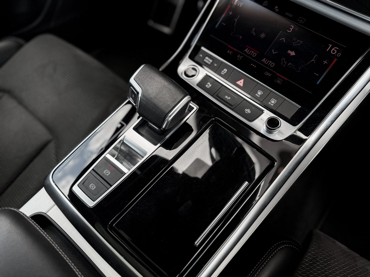 Audi Q7 S-Line 2022 — foto 12 de 16