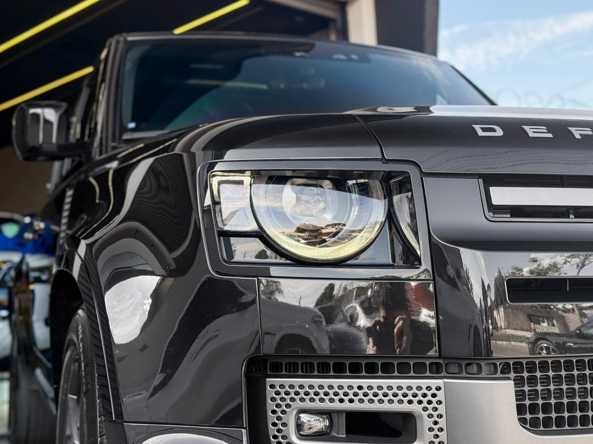 Land Rover Defender X-Dynamic HSE 2023 — foto 16 de 18