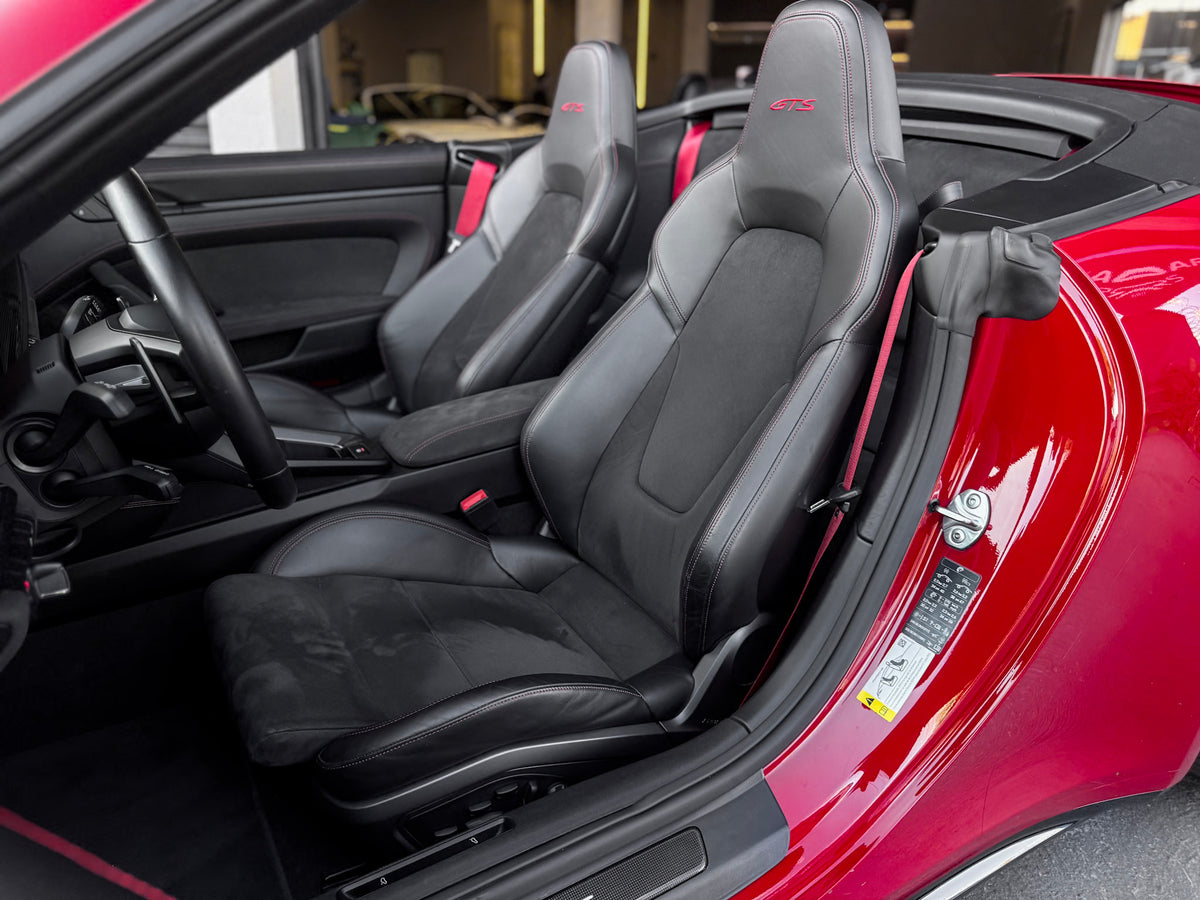 Porsche 911 Carrera GTS Cabriolet 2023 — foto 9 de 20