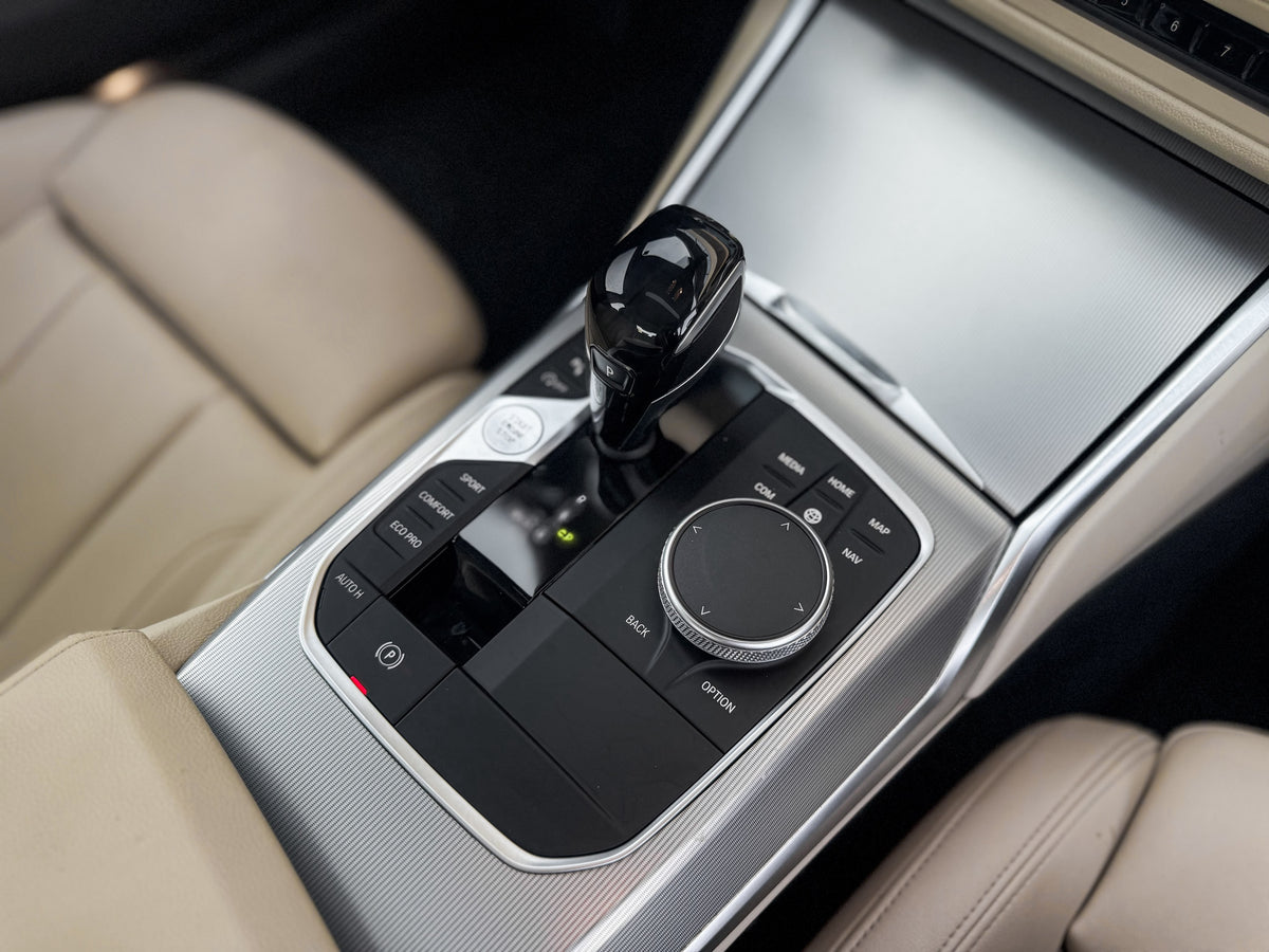 BMW 320i Sport GP 2021 — foto 12 de 16