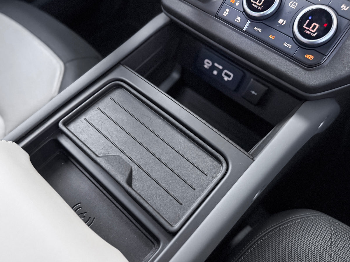 Land Rover Defender X-Dynamic HSE 2023 — foto 14 de 18
