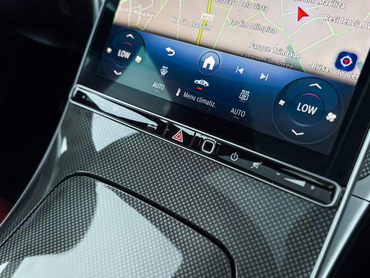 Mercedes C300 AMG Line 2025 — foto 12 de 16