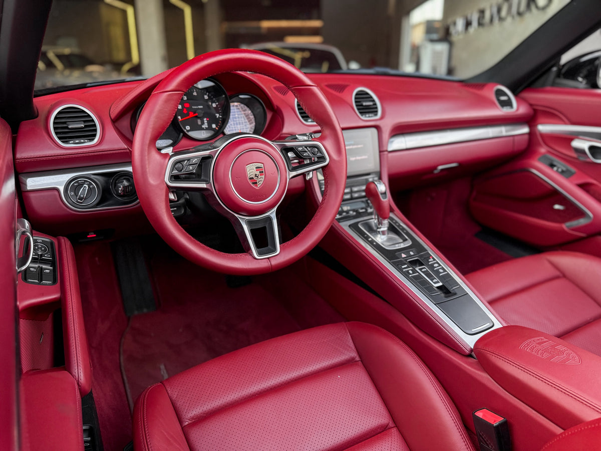 Porsche 718 Boxster 2019 — foto 7 de 16