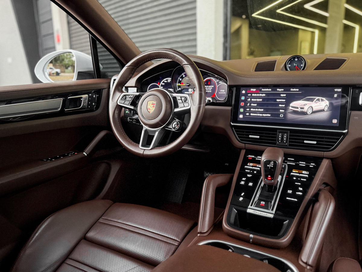 Porsche Cayenne Coupé Platinum Edition 2023 — foto 7 de 16