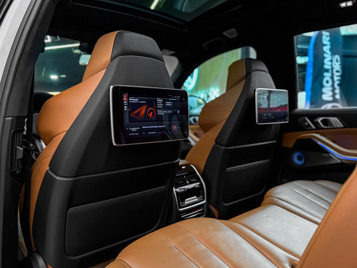 BMW X7 M50i 2022 — foto 11 de 18
