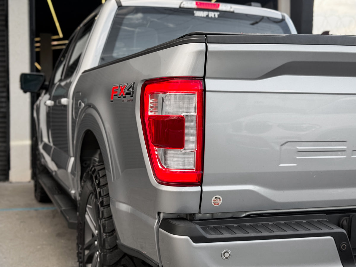 Ford F-150 Lariat 2023 — foto 14 de 16