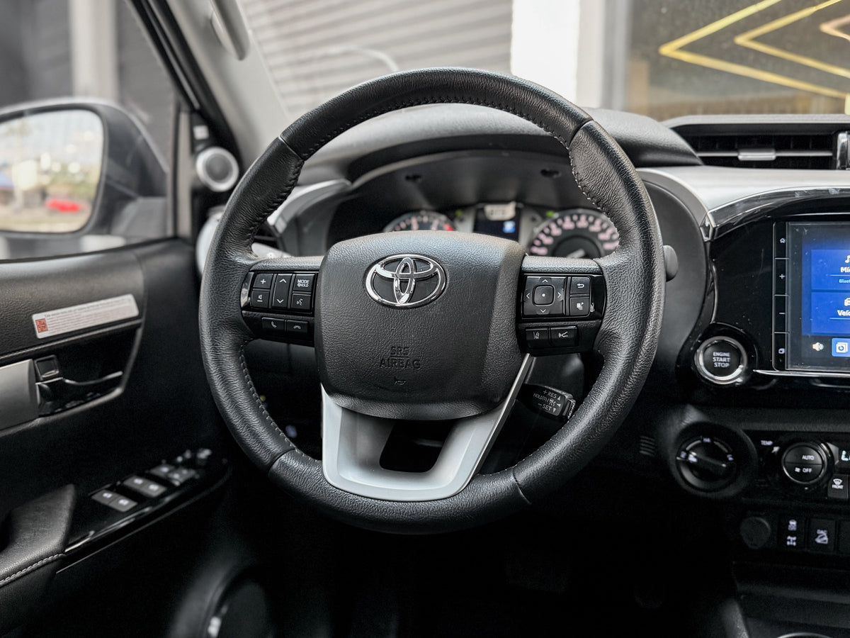 Toyota Hilux SRX Plus 2025 — foto 13 de 16