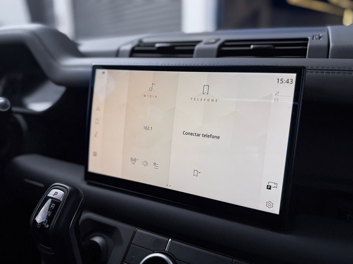 Land Rover Defender X-Dynamic HSE 2023 — foto 12 de 18
