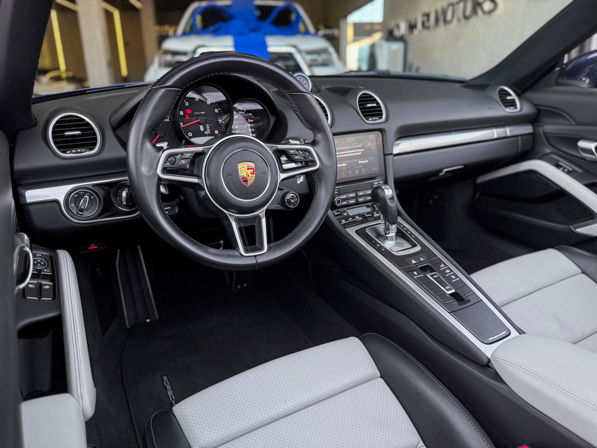 Porsche 718 Boxster — foto 8 de 15
