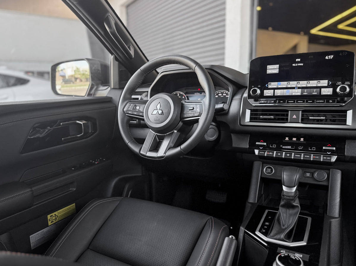 Mitsubishi Triton Katana 2.4 CD 4x4 TB Diesel Automátic 2026 — foto 9 de 16