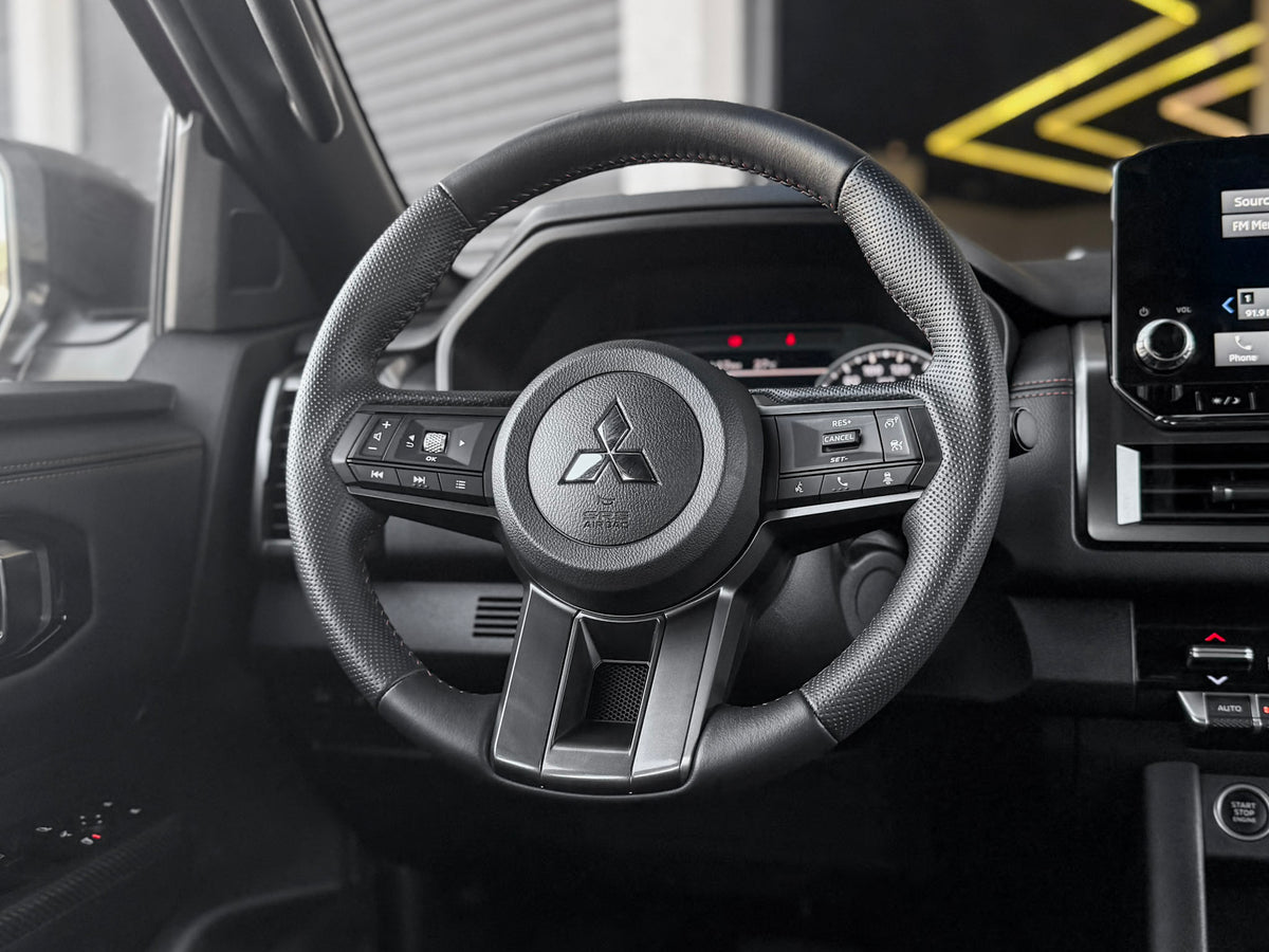 Mitsubishi Triton Katana 2.4 CD 4x4 TB Diesel Automátic 2026 — foto 10 de 16