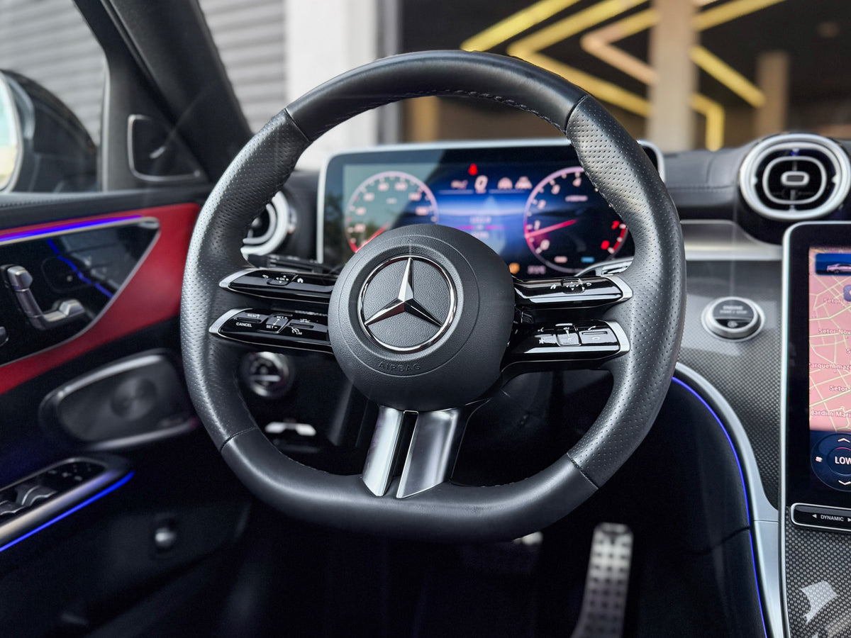 Mercedes C300 AMG Line 2025 — foto 10 de 16