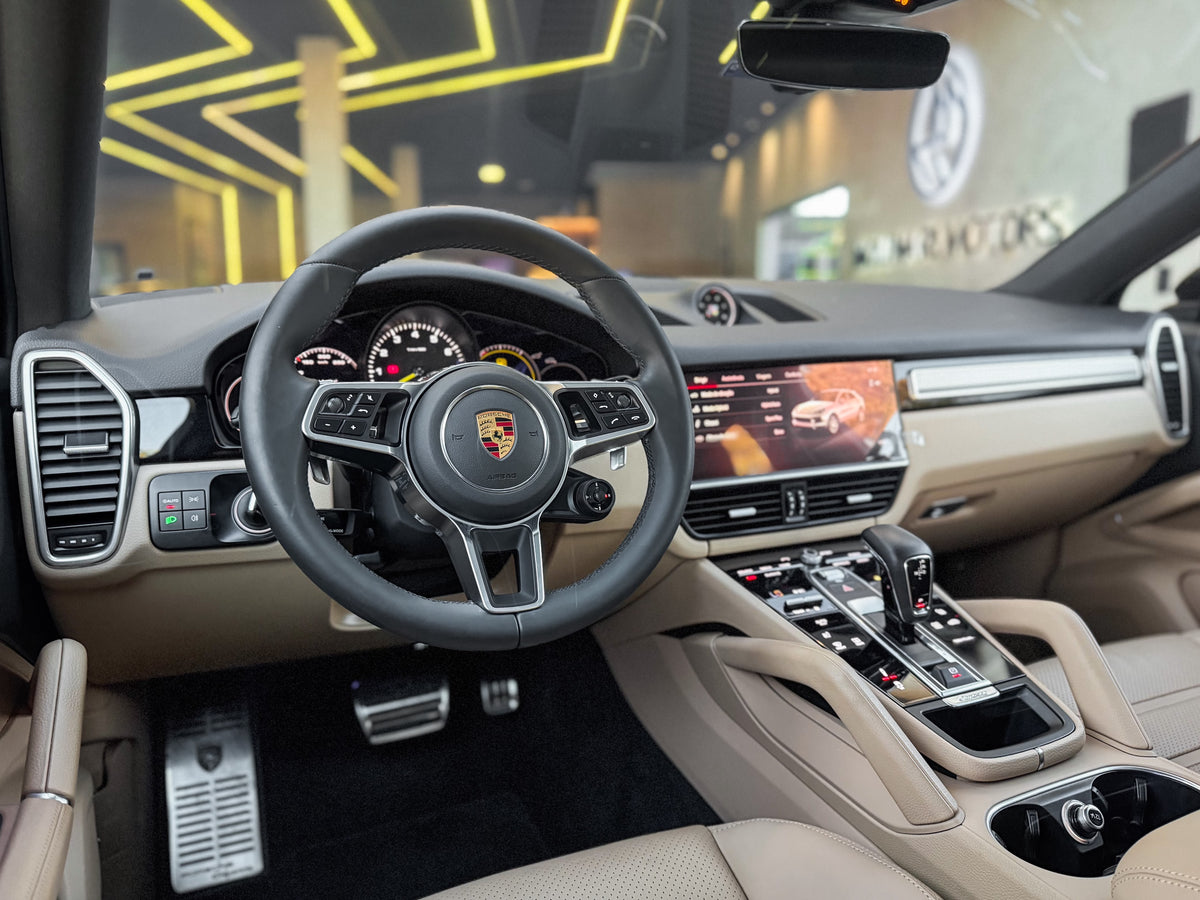 Porsche Cayenne Coupé Platinum Edition 2023 — foto 6 de 15