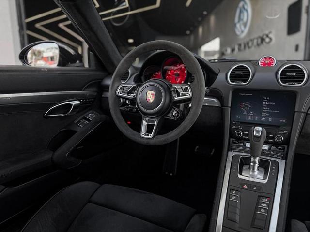 PORSCHE CAYMAN GTS 2019 - imagem 7