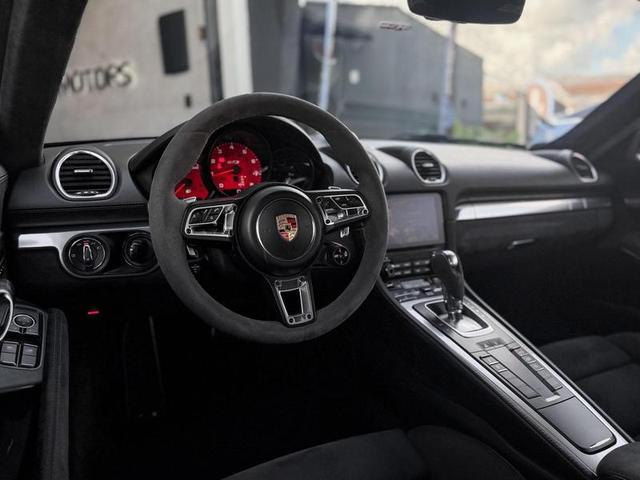 PORSCHE CAYMAN GTS 2019 - imagem 6