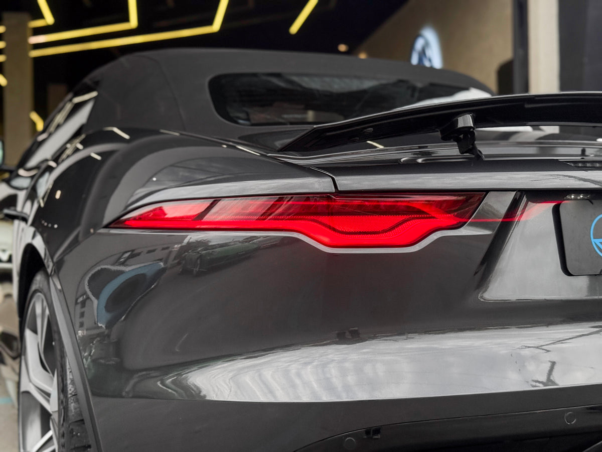 Jaguar F-Type P300 2024 — foto 15 de 17
