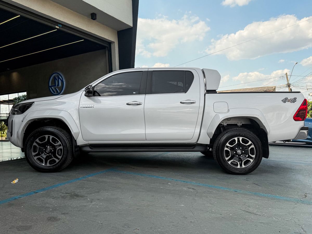 Toyota Hilux SRX Plus 2025 — foto 5 de 16