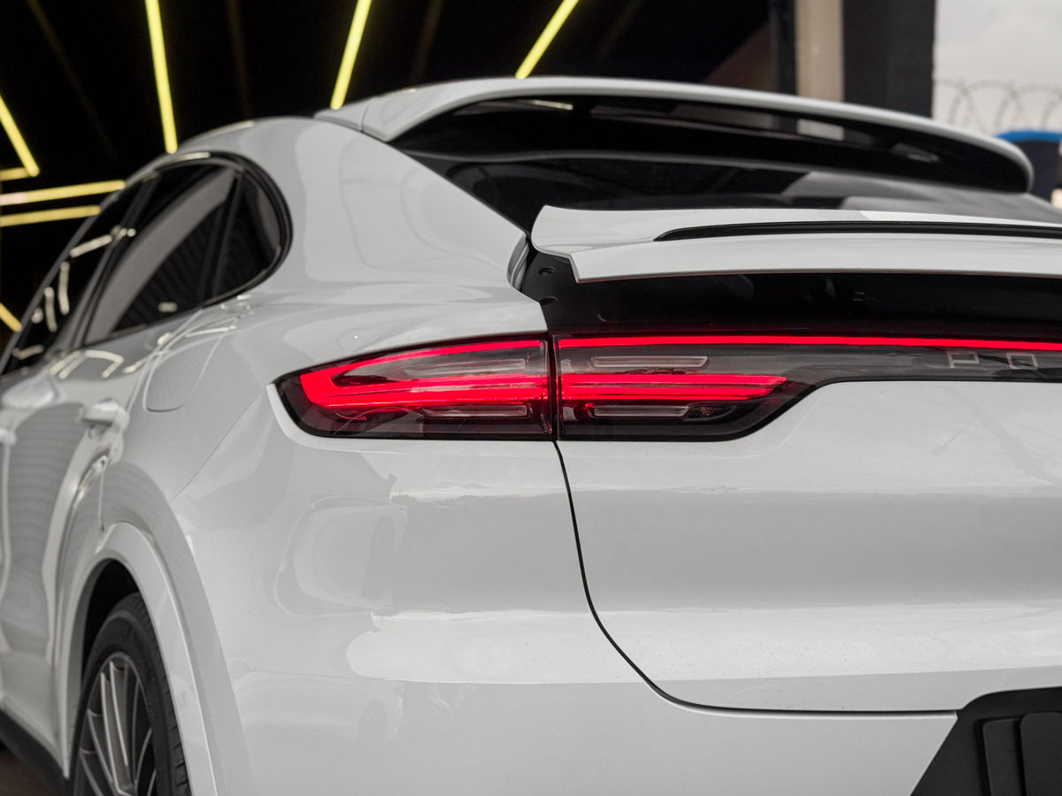 Porsche Cayenne Coupé Platinum Edition 2023 — foto 14 de 16