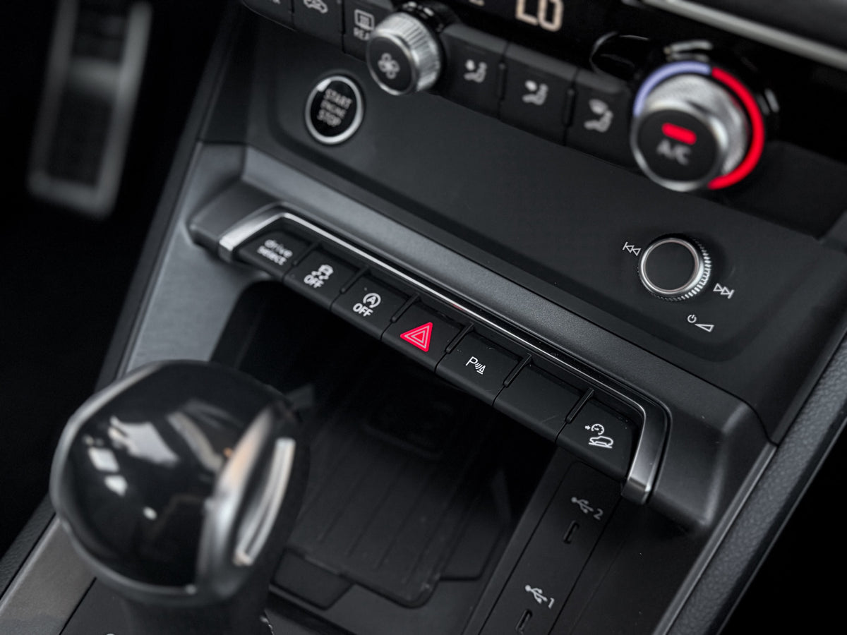 Audi Q3 SPB Perf. Black Plus 2024 — foto 11 de 16
