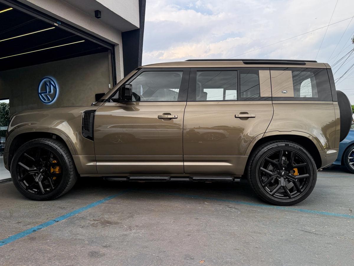 Land Rover Defender HSE 2022 — foto 5 de 16