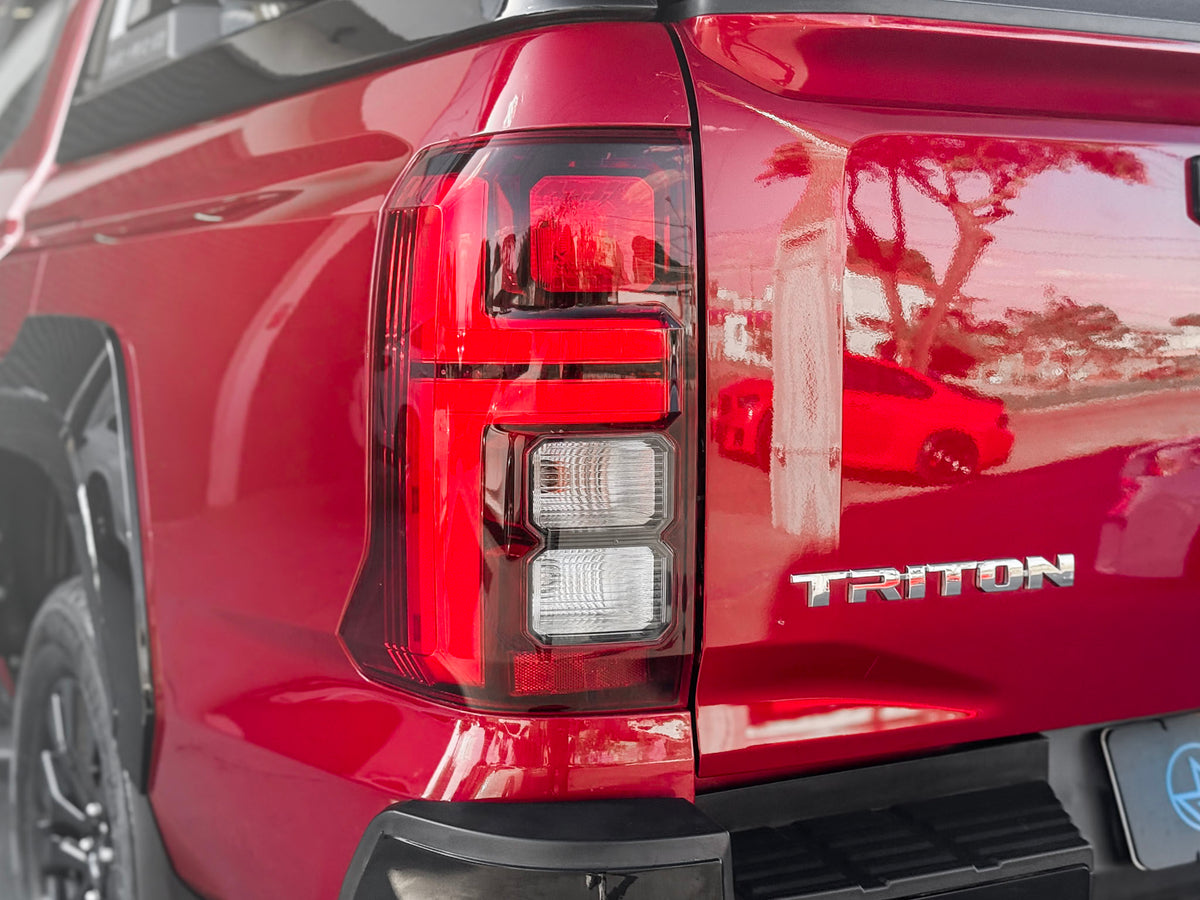 Mitsubishi Triton Katana 2.4 CD 4x4 TB Diesel Automátic 2026 — foto 14 de 16