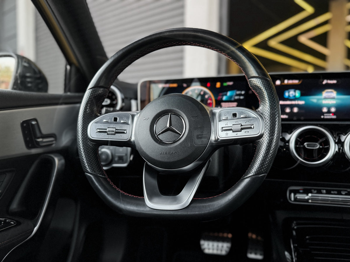 Mercedes AMG A35 2020 — foto 13 de 16