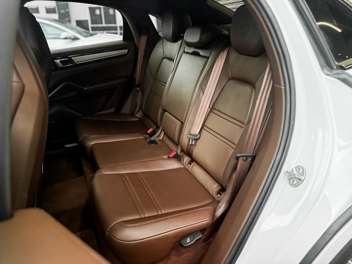 Porsche Cayenne Coupé Platinum Edition 2023 — foto 9 de 16