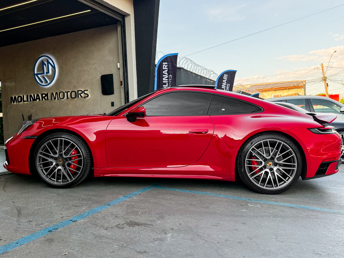 Porsche 911 Carrera 4S 2021 — foto 5 de 17