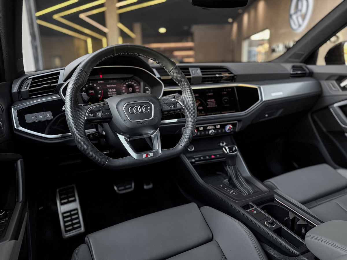 Audi Q3 SPB Perf. Black Plus 2024 — foto 6 de 16