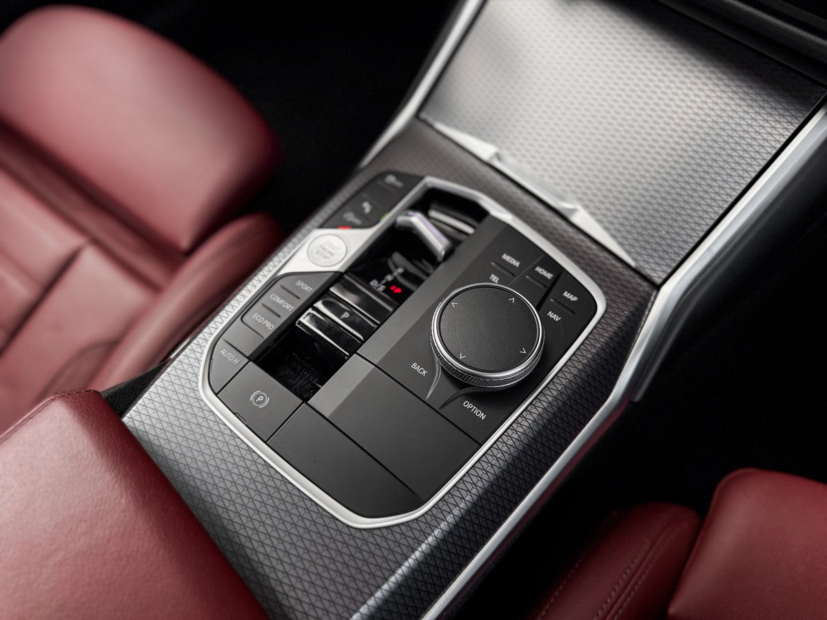 BMW 320i M Sport 2024 — foto 12 de 15