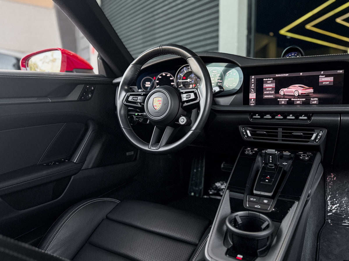 Porsche 911 Carrera 4S 2021 — foto 7 de 17