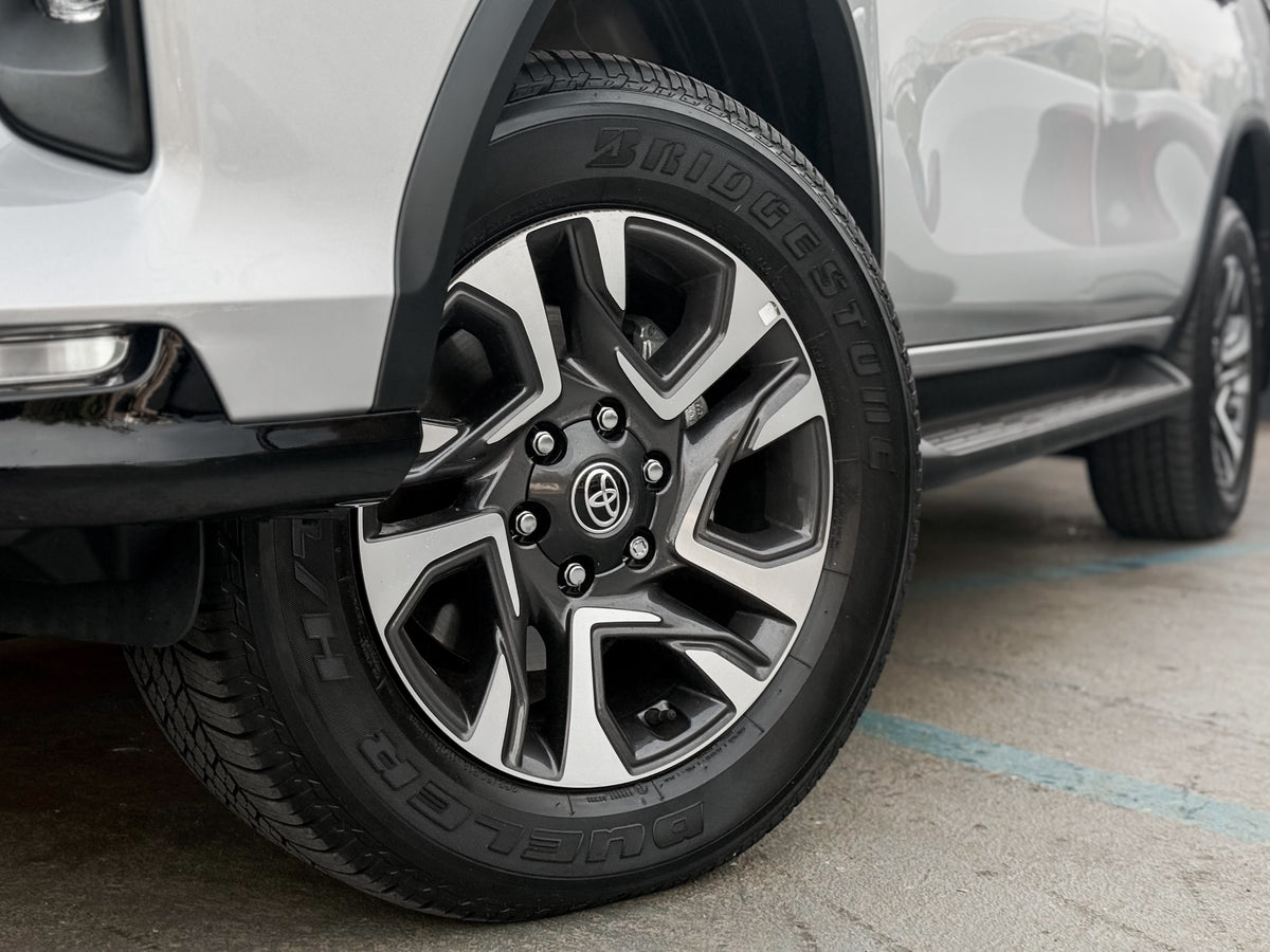 Toyota Hilux SW4 Diamond 2024 — foto 18 de 18