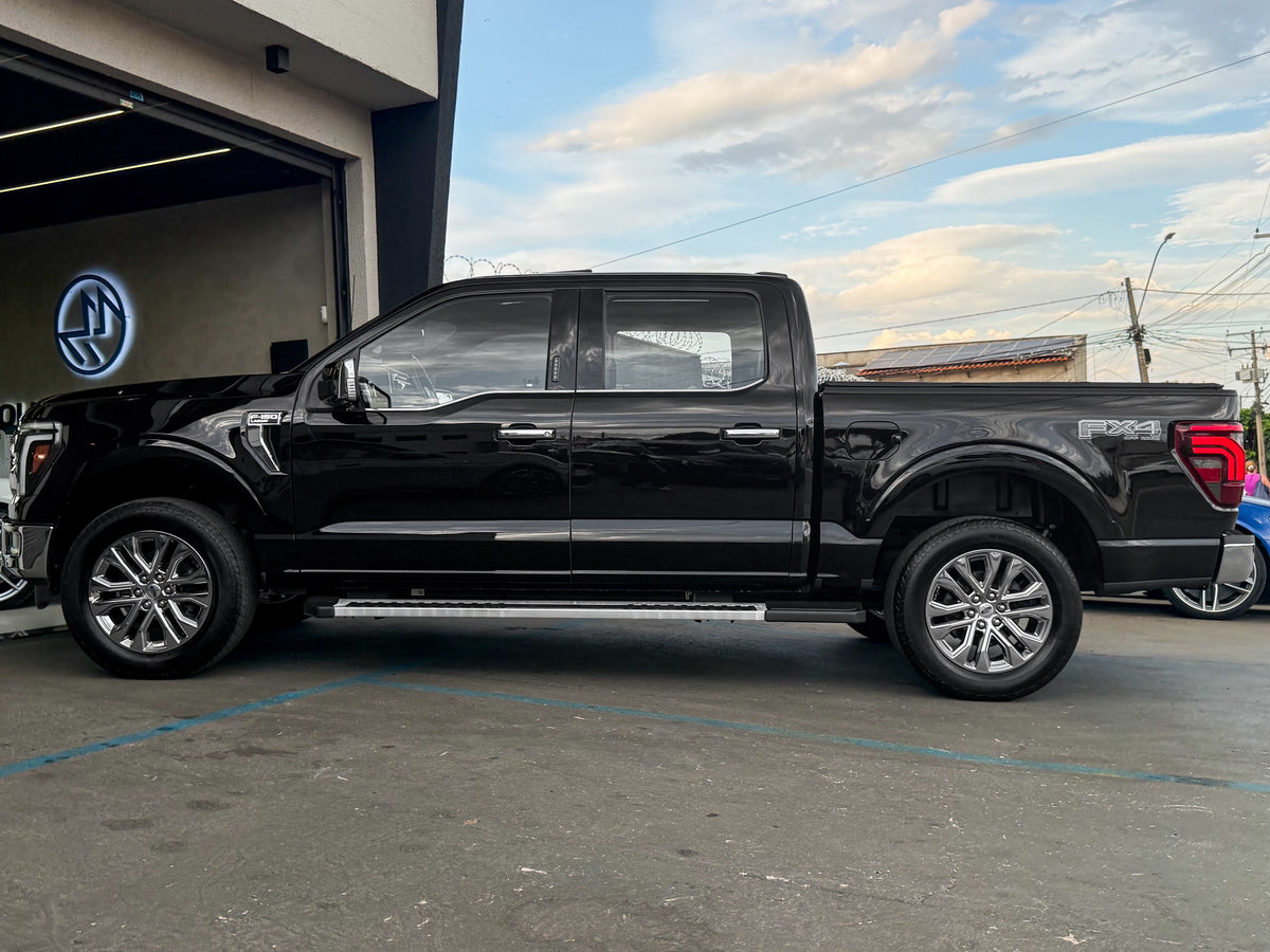 Ford F-150 Lariat 2024 — foto 5 de 16