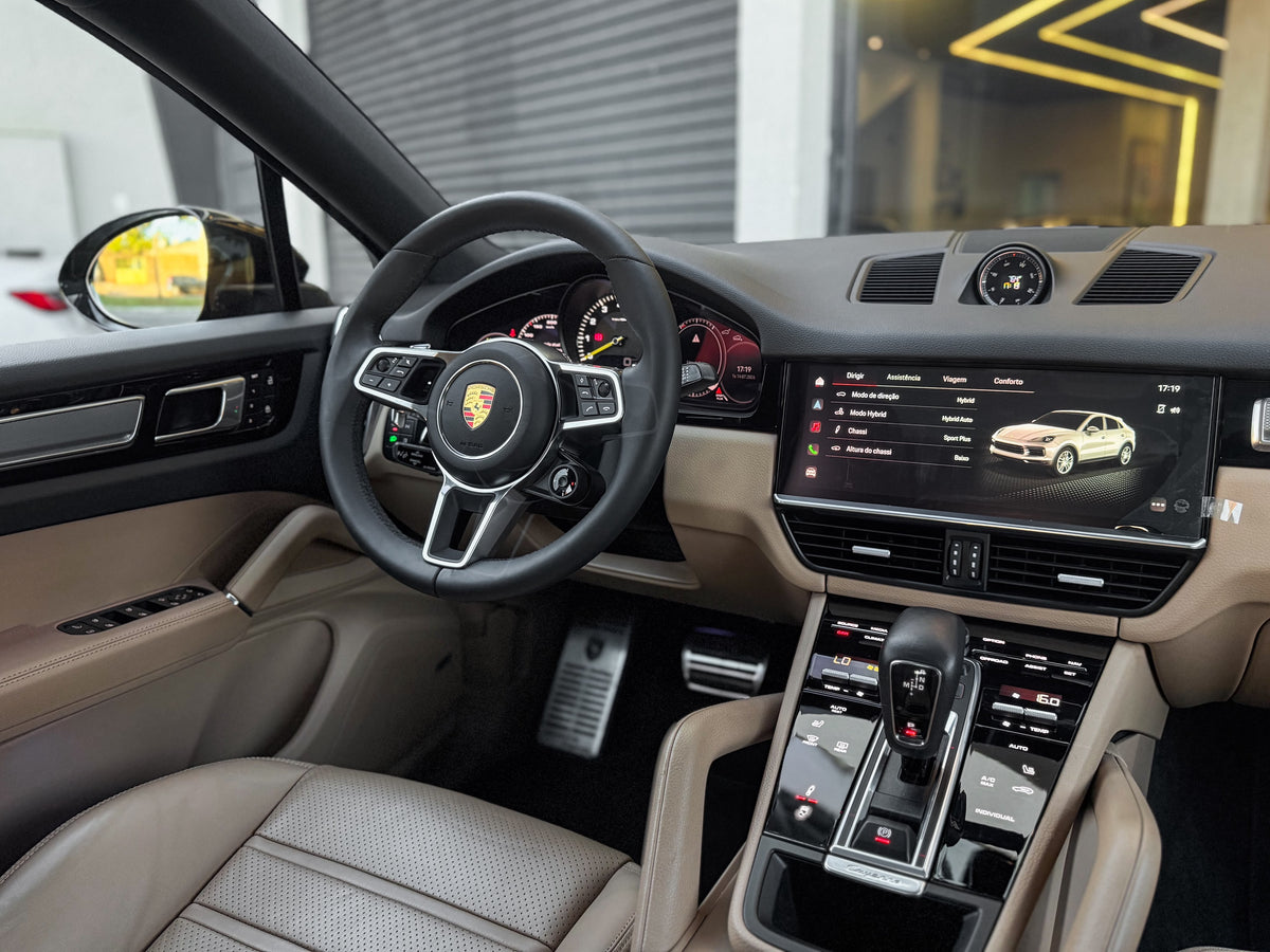 Porsche Cayenne Coupé Platinum Edition 2023 — foto 7 de 15