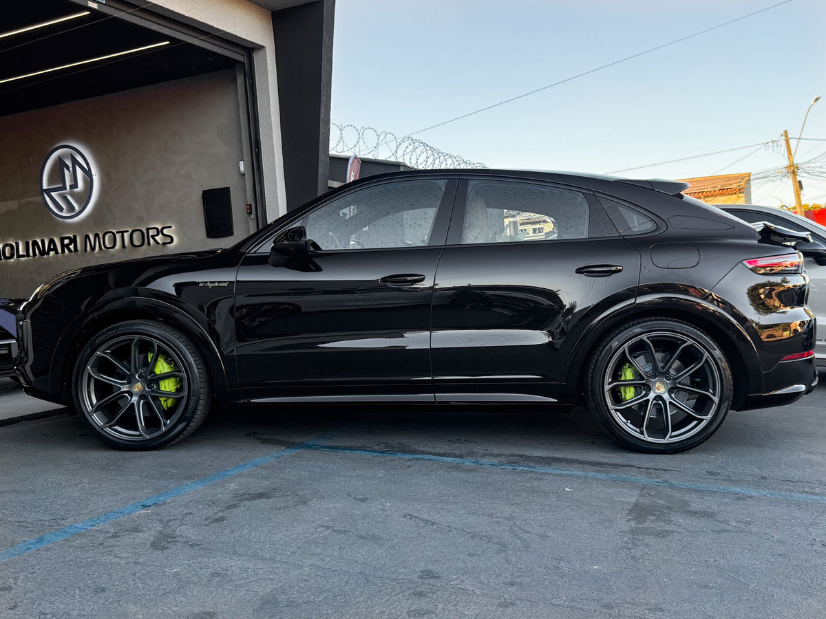 Porsche Cayenne Coupé Platinum Edition 2023 — foto 5 de 15
