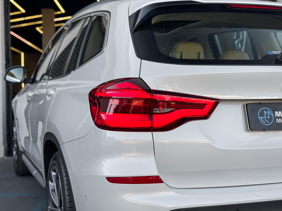 BMW X3 XDrive 30i 2018 — foto 14 de 16