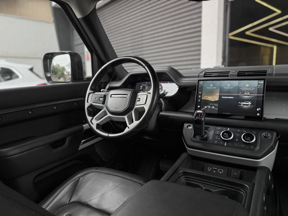Land Rover Defender HSE 2022 — foto 7 de 16