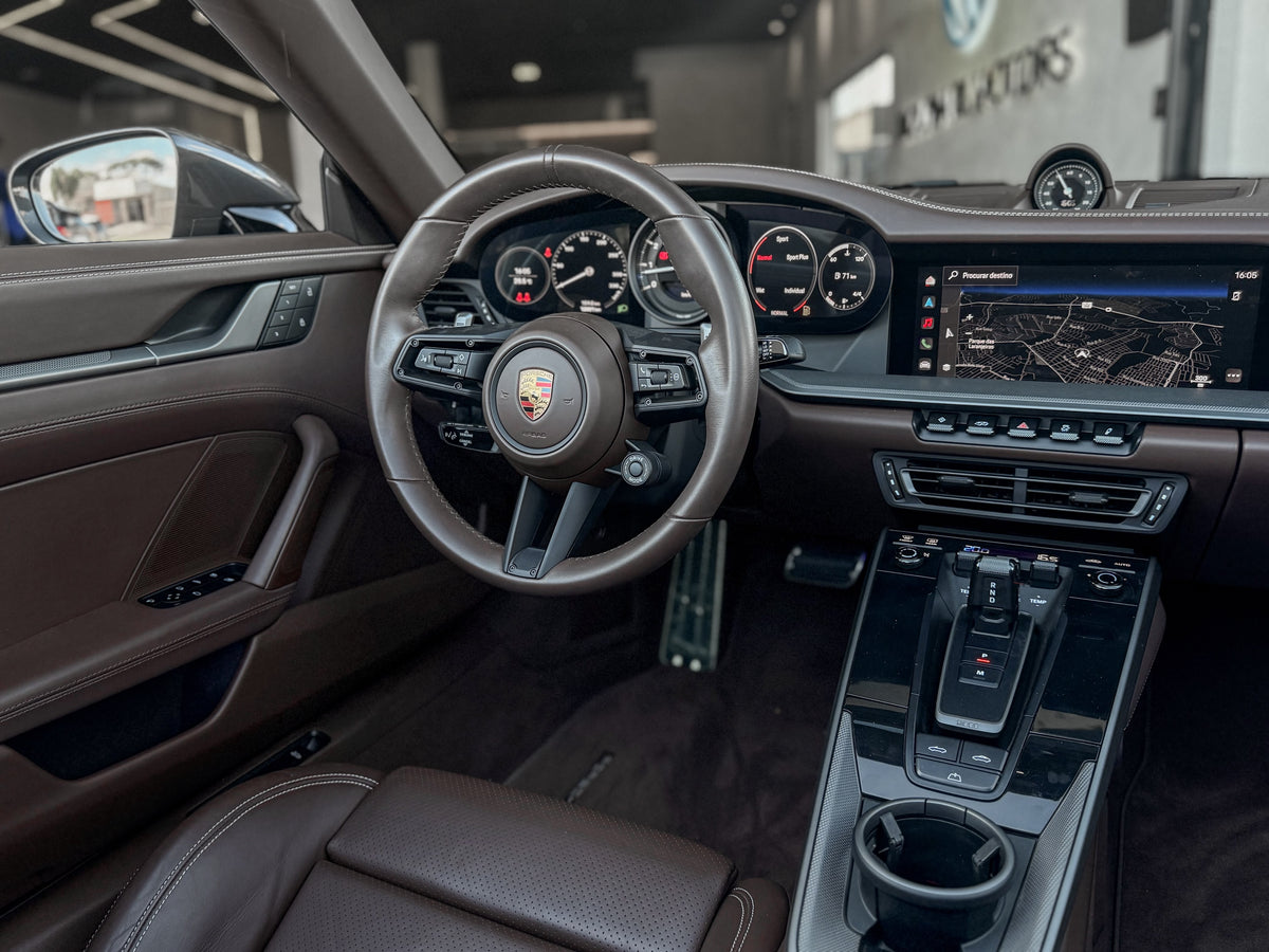 Porsche 911 Carrera S Cabriolet 2022 — foto 8 de 18