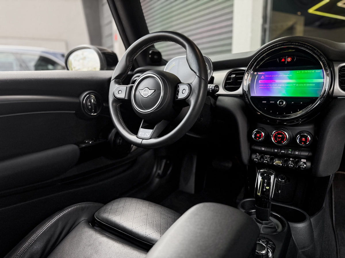MINI Cooper SE 2023 — foto 7 de 16
