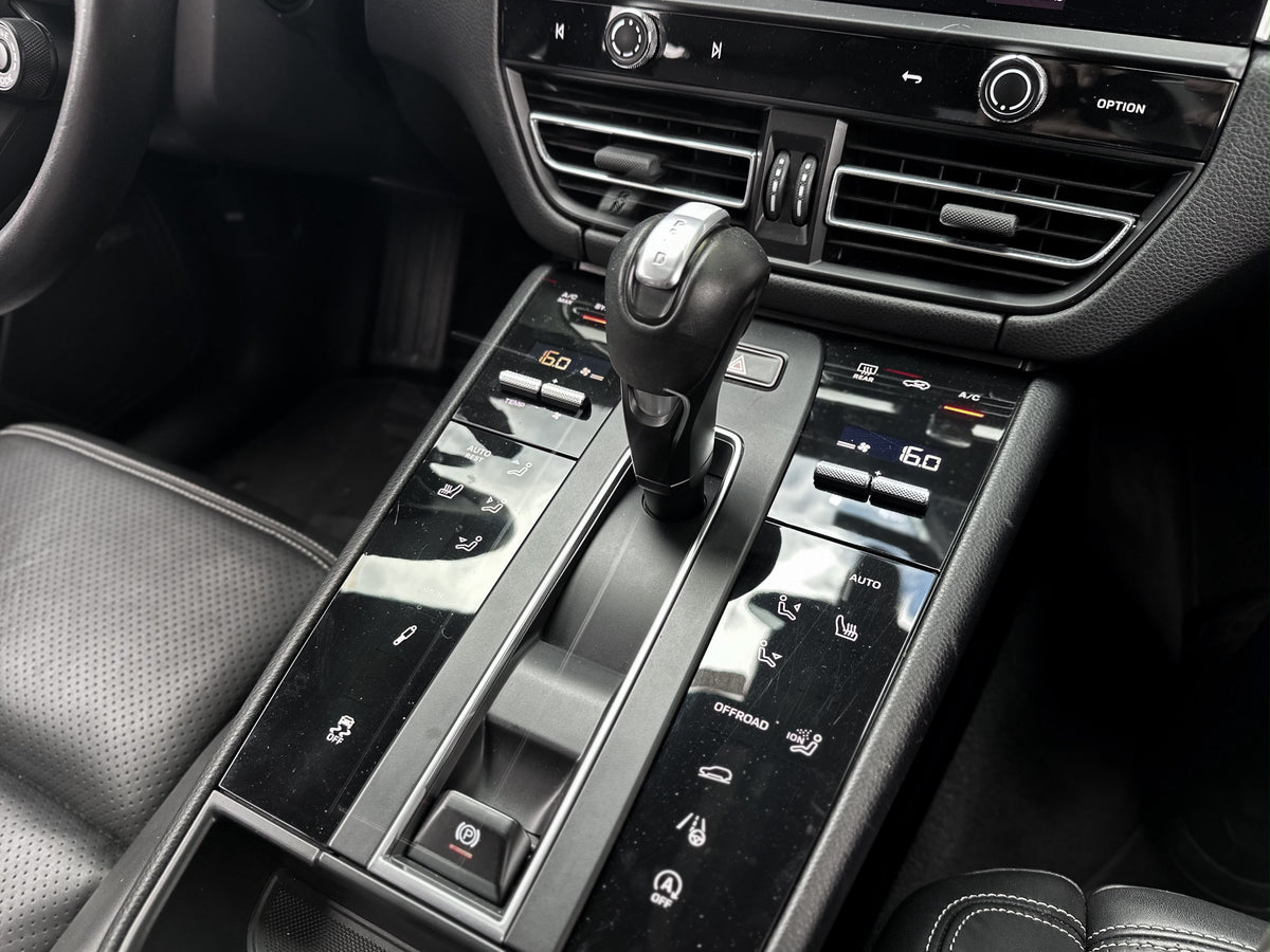 Porsche Macan 2022 — foto 12 de 16