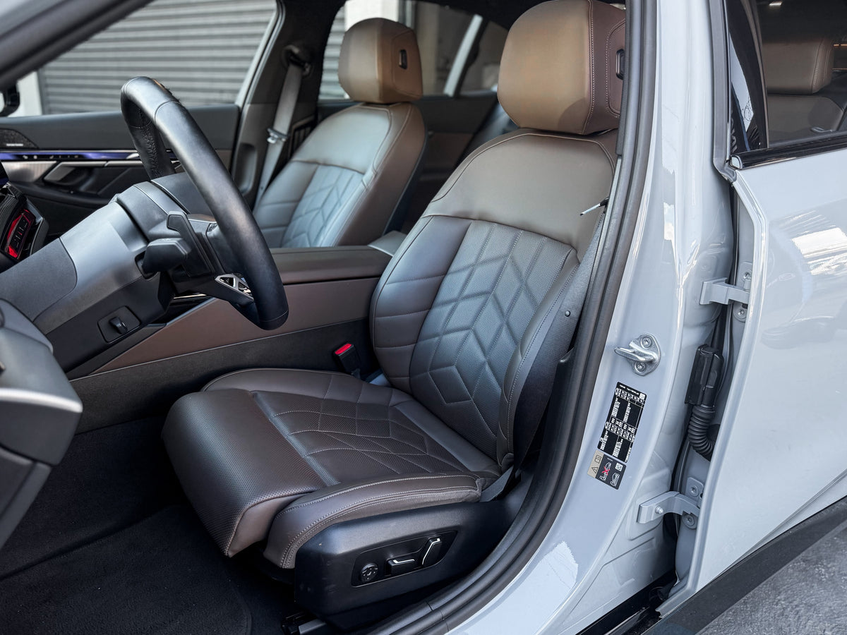 BMW 530e M Sport 2025 — foto 8 de 16