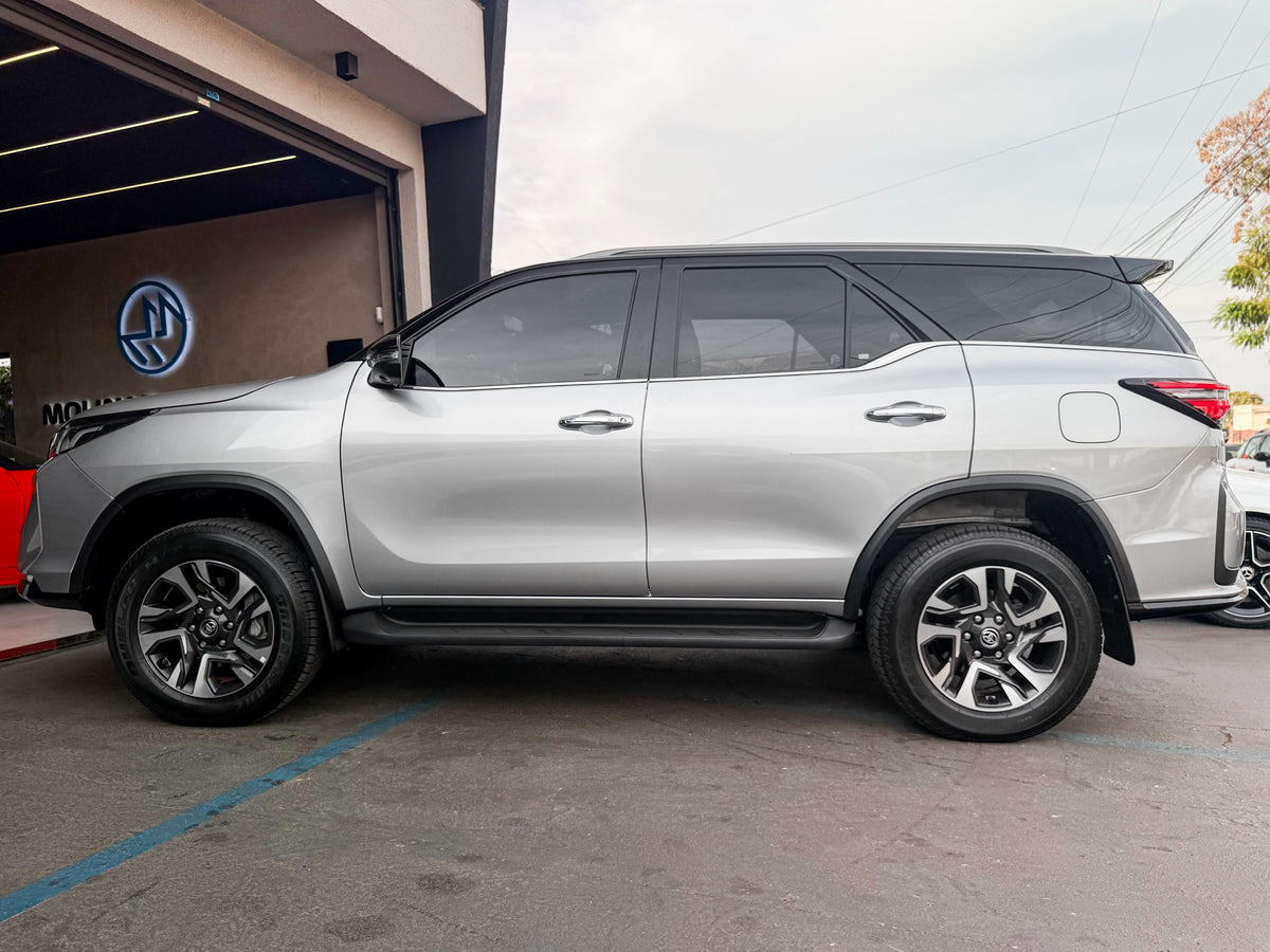 Toyota Hilux SW4 Diamond 2024 — foto 5 de 18