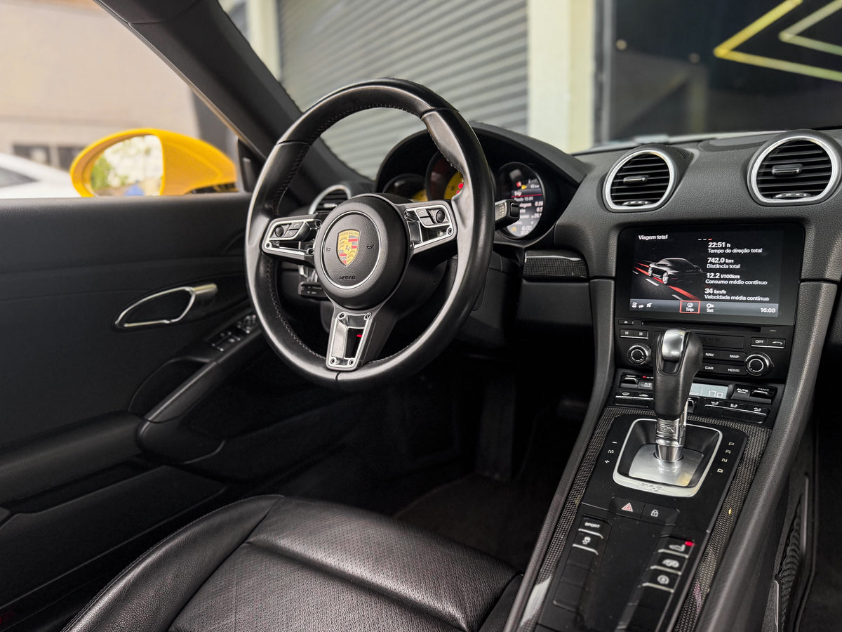 Porsche 718 Cayman 2019 — foto 7 de 15