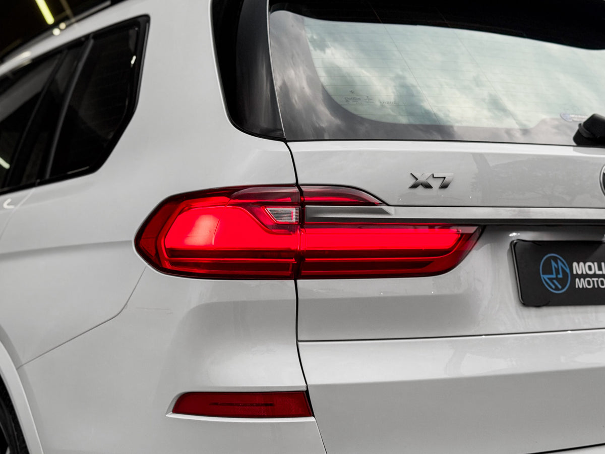 BMW X7 M50i 2022 — foto 16 de 18