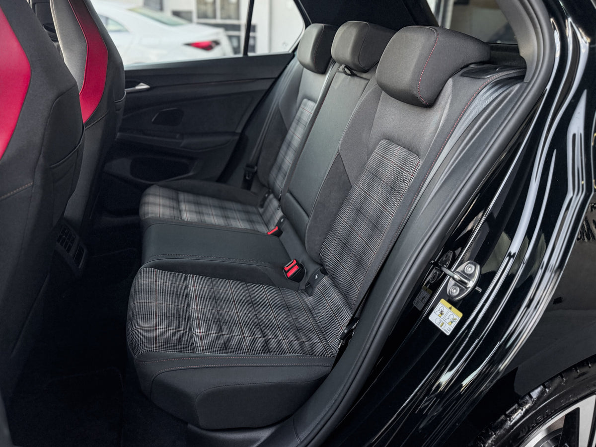 Volkswagen Golf GTI 2026 — foto 9 de 15