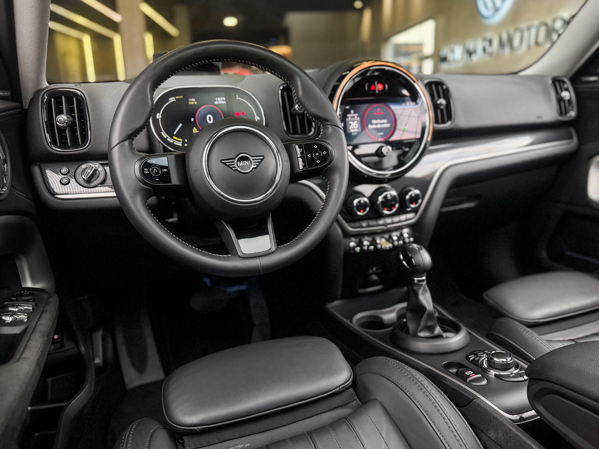 MINI Cooper Countryman — foto 6 de 16